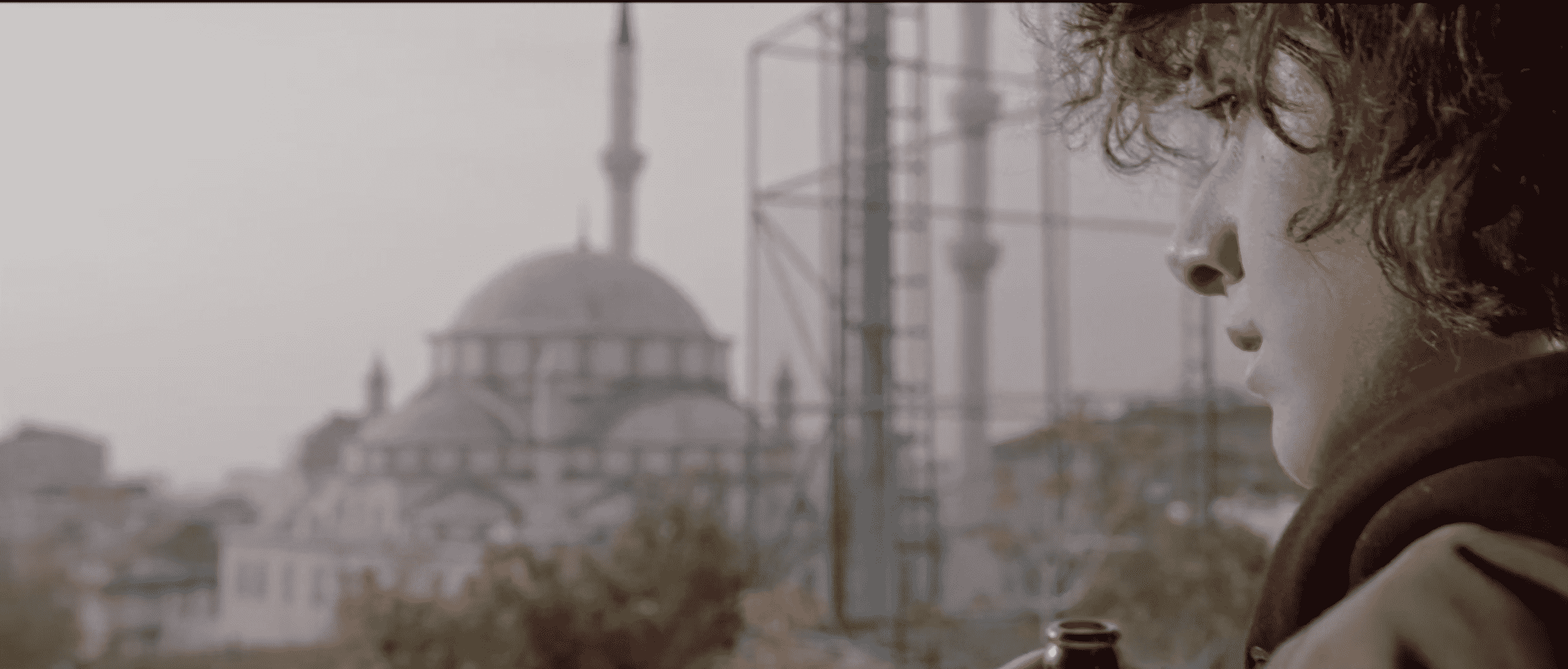 Ghosts di Azra Deniz Okyay