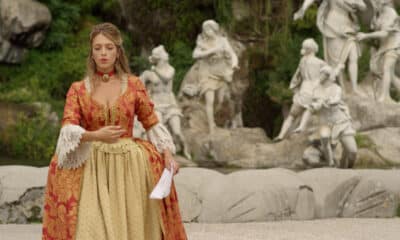 Distribuito da 102 Distribution e disponibile su Amazon Prime, 'Anime borboniche' è l'insolita commedia diretta da Paolo Consorti e Guido Morra.