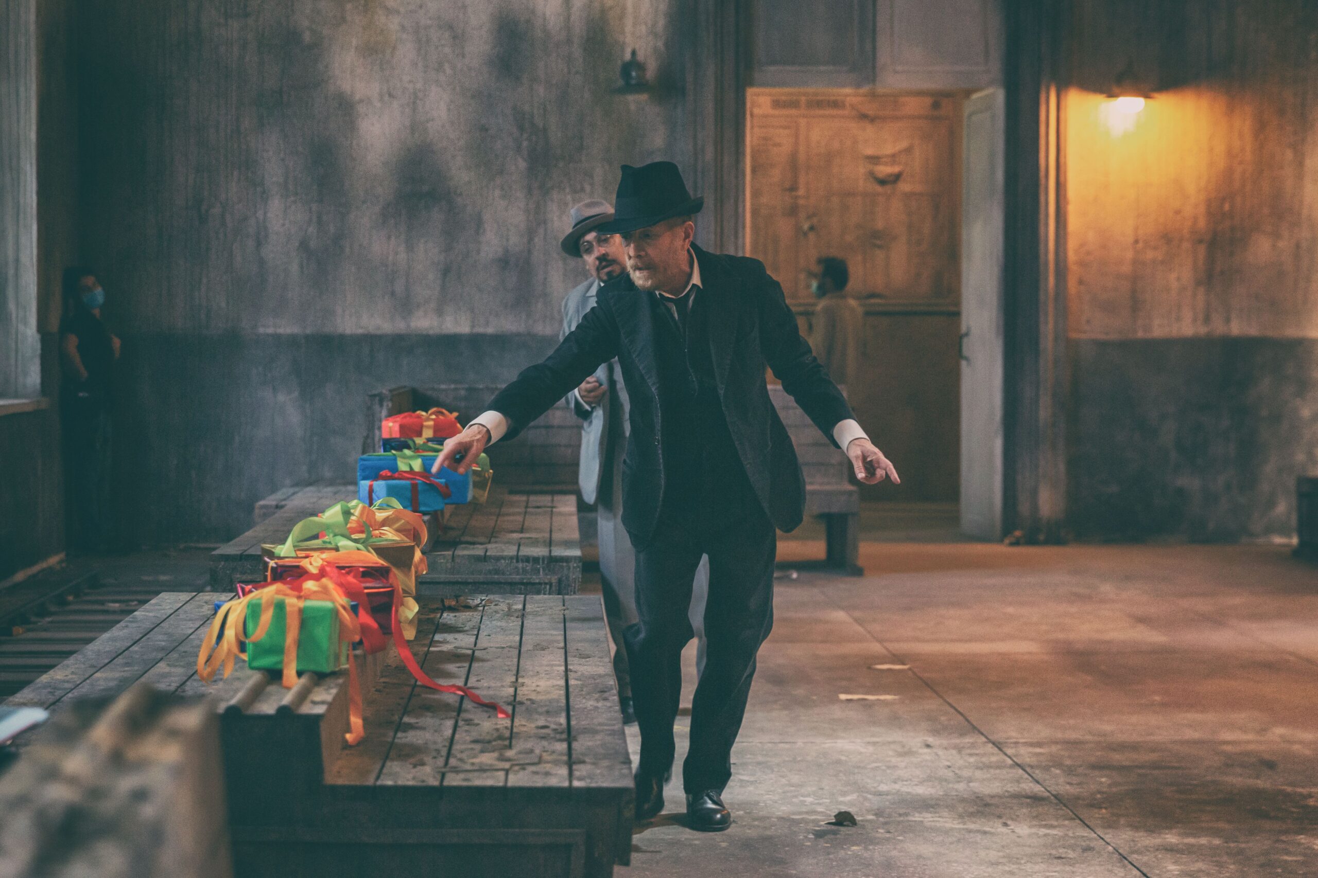 l'uomo dal fiore in bocca