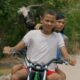 Bad Lucky Goat: Corn e Rita in motorino con la capra
