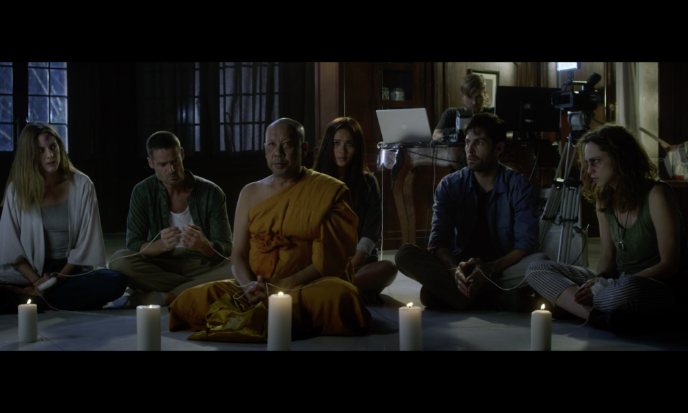 don't look at the demon