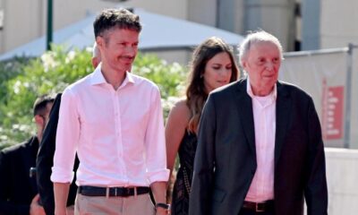 Simone Scafidi con Dario Argento sul red carpet di Venezia80