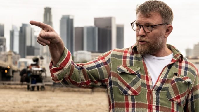 Henry Cavill e Jake Gyllenhaal vão estrelar novo filme de AÇÃO do diretor Guy Ritchie - CinePOP