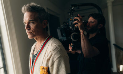 Robbie Williams durante le riprese del suo docufilm