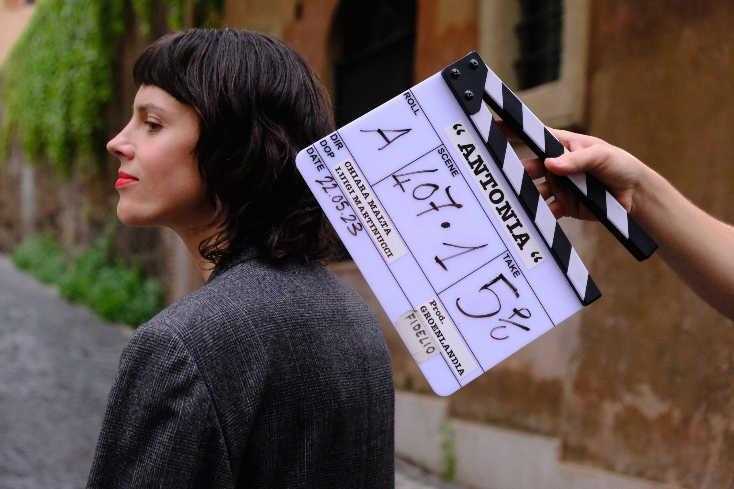 Antonia clip