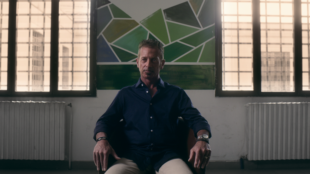 Massimo G. Bossetti durante l'intervista.