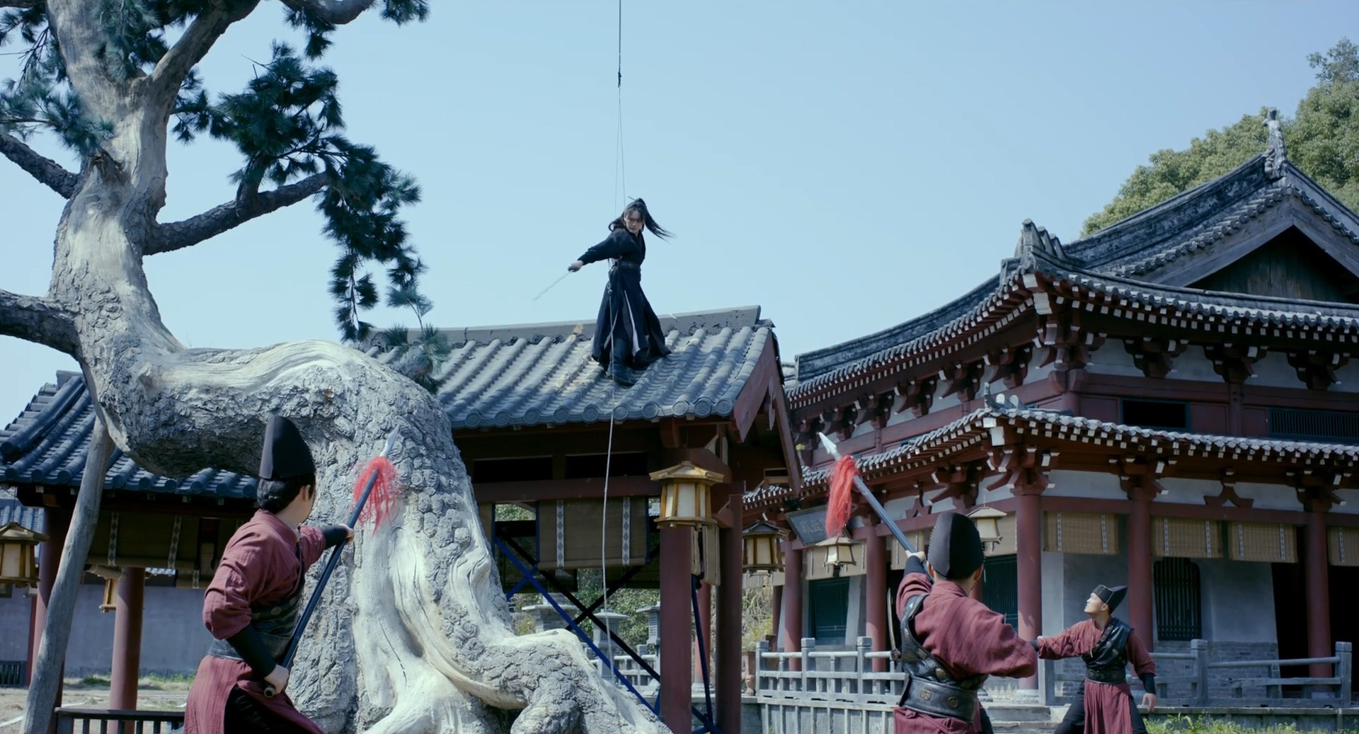 'Girls on wire' è il nuovo film di Vivian Qu, presentato alla Berlinale e, a inizio giugno, al Milano Film Fest 2025