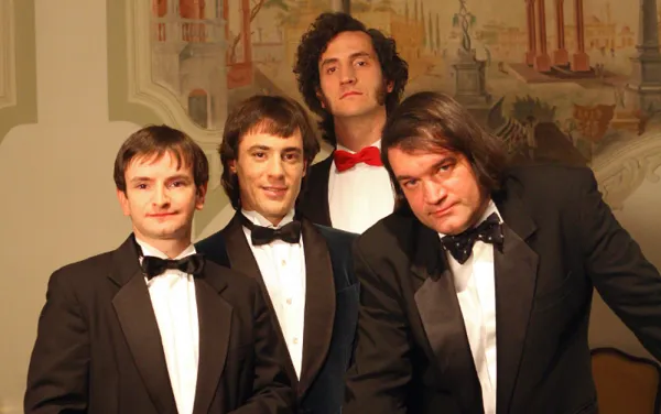 Felice Maniero è interpretato da Elio Germano nella serie tv Sky sulla sua vita diretta da Andrea Porporati: trama e recensione della serie.