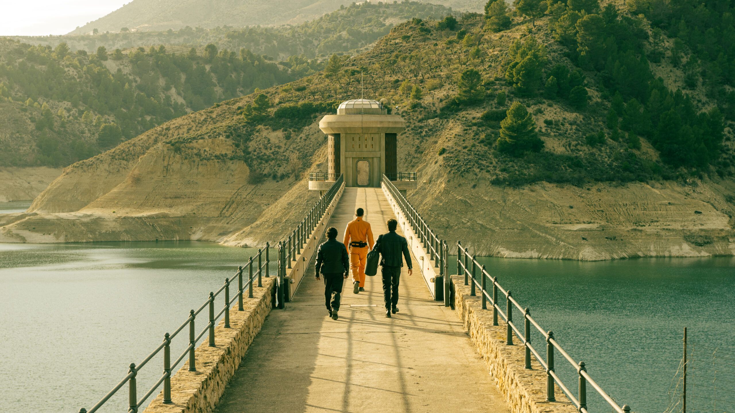 Qualcosa non va nel Kimera Underground Park. 'Il rifugio atomico', la serie Netflix, cade nel tranello soap, ma ha qualcosa in più da offrire