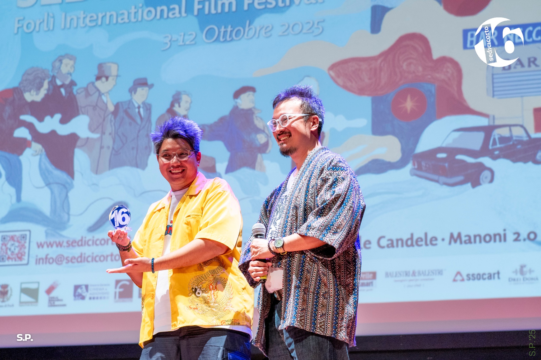 il regista Whammy Alcazaren e il produttore Alemberg Ang