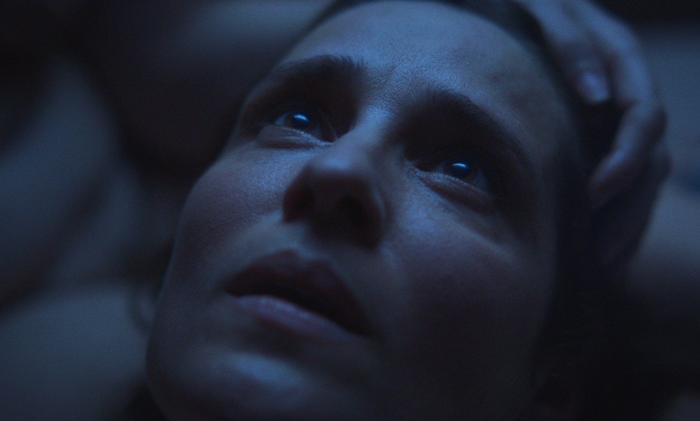 Con 'Arcadia' il regista greco Yorgos Zois mette in scena un dramma surreale su senso di colpa ed elaborazione del lutto