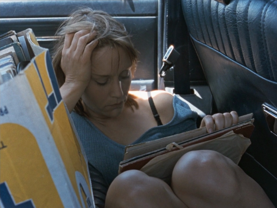 River of Grass di Kelly Reichardt raccontato attraverso la voce inaffidabile di Cozy e il divario tra fantasia e realtà.