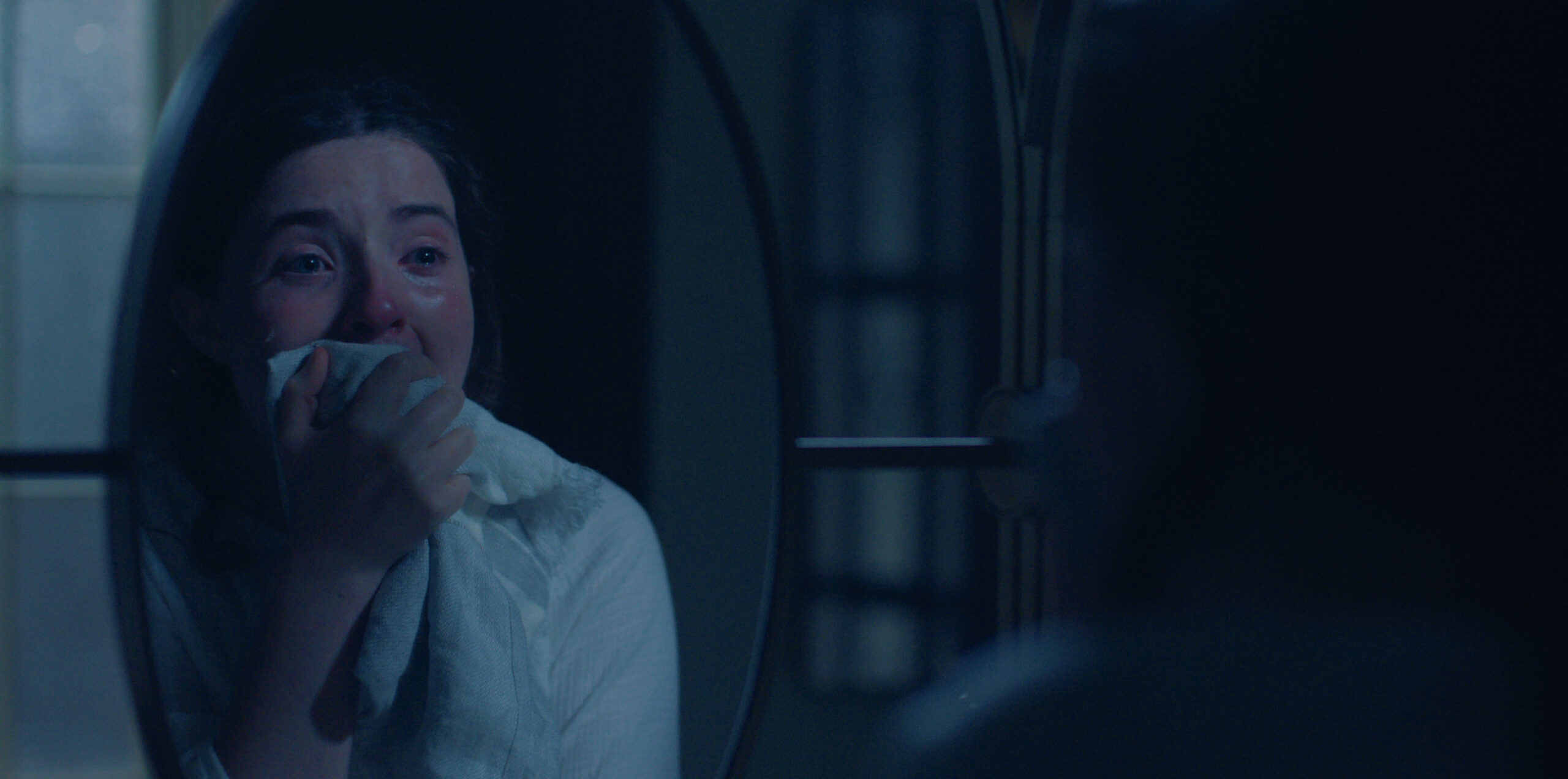 Disney+ svela le prime immagini di The Testaments, sequel de Il racconto dell’ancella: trama, cast completo e data di uscita della serie tratta dal romanzo di Margaret Atwood.