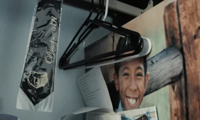 Il dettaglio di una camera da letto fotografata da Lou Bopp