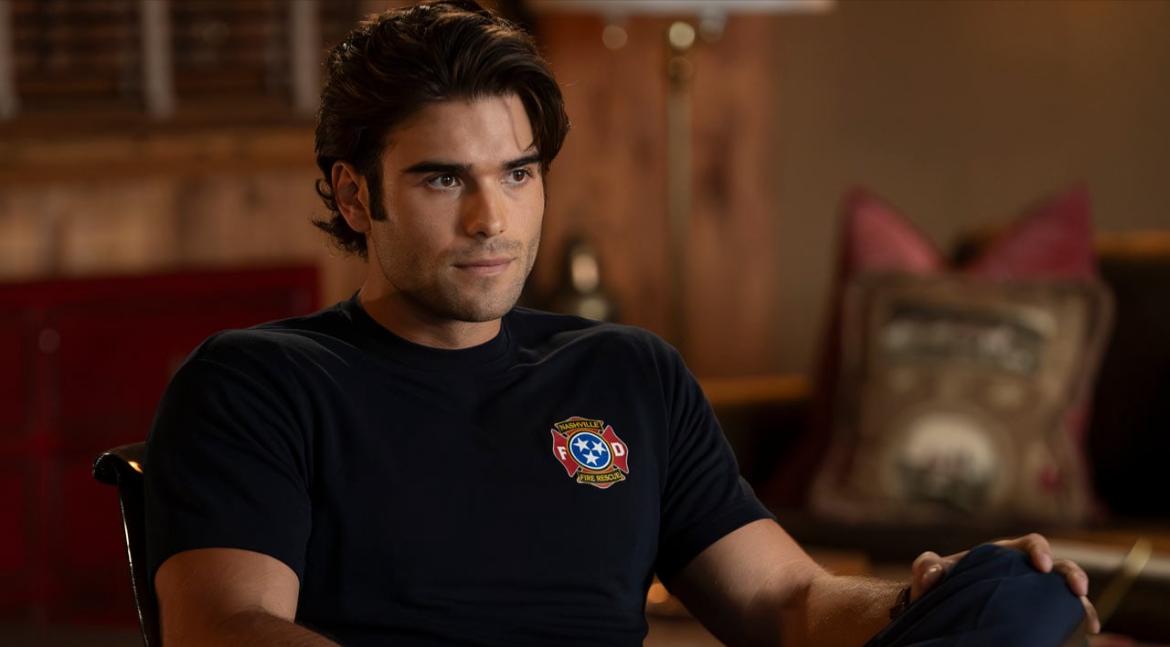 Blue Bennings (Hunter McVey) in una scena di 9-1-1: Nashville © Il capitano Don Hart (Chris O'Donnell) in una scena della serie © Don Hart (Chris O'Donnell) e Ryan (Michael Provost) in una scena di 9-1-1: Nashville © 20th Television