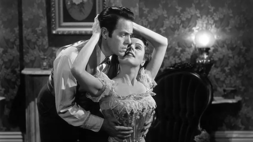 Uno scrittore uccide la cameriera e tenta di nascondere il corpo nel fiume, ma la bassa marea rivela il suo crimine e fa precipitare tutto