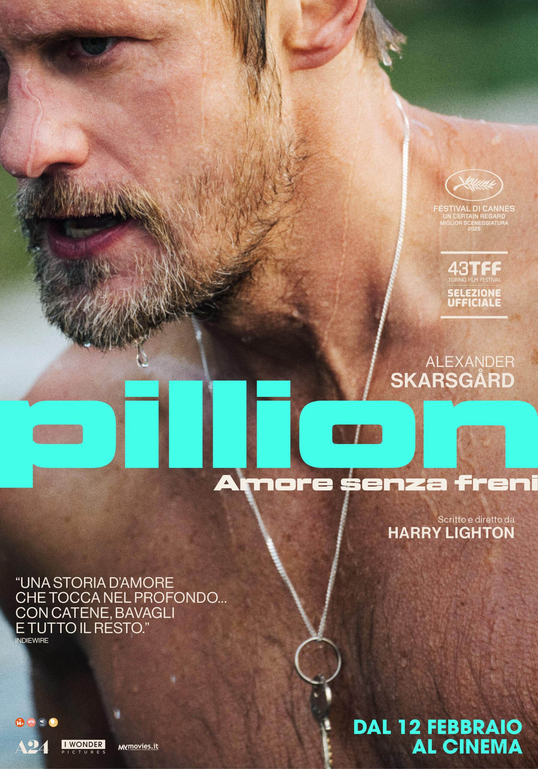 "Pillion – Amore senza freni' di Harry Lighton, è una commedia romantica BDSM audace e delicata con Alexander Skarsgård e Harry Melling
