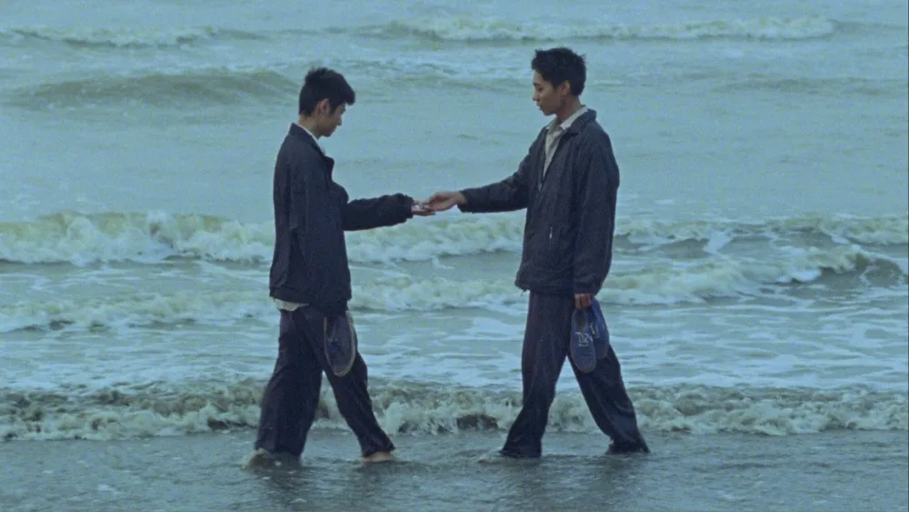 La classica di IndieWire seleziona i film e serie TV LGBT 2025 più importanti, tra cinema, streaming e storie queer da non perdere.