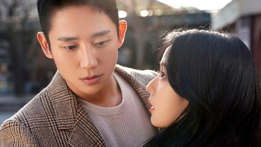 'Snowdrop': tra thriller politico e amore proibito. Il debutto di Jisoo nel K-drama cult disponibile su Disney+