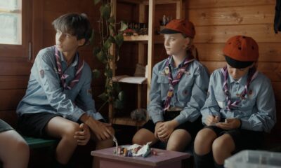 'Cose particolari durante le messe' è il cortometraggio di Emma Gasparini Papotti che osserva la messa attraverso gli occhi di giovani scout