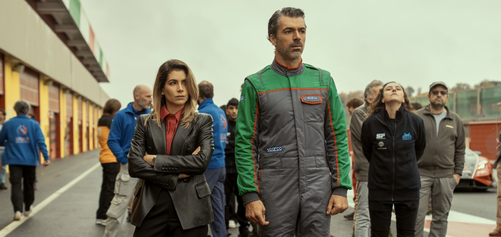 Netflix febbraio 2026: Motorvalley, Bridgerton 4 Parte 2, grandi ritorni, nuovi film, documentari e il cinema di Wes Anderson. Tutte le uscite del mese.