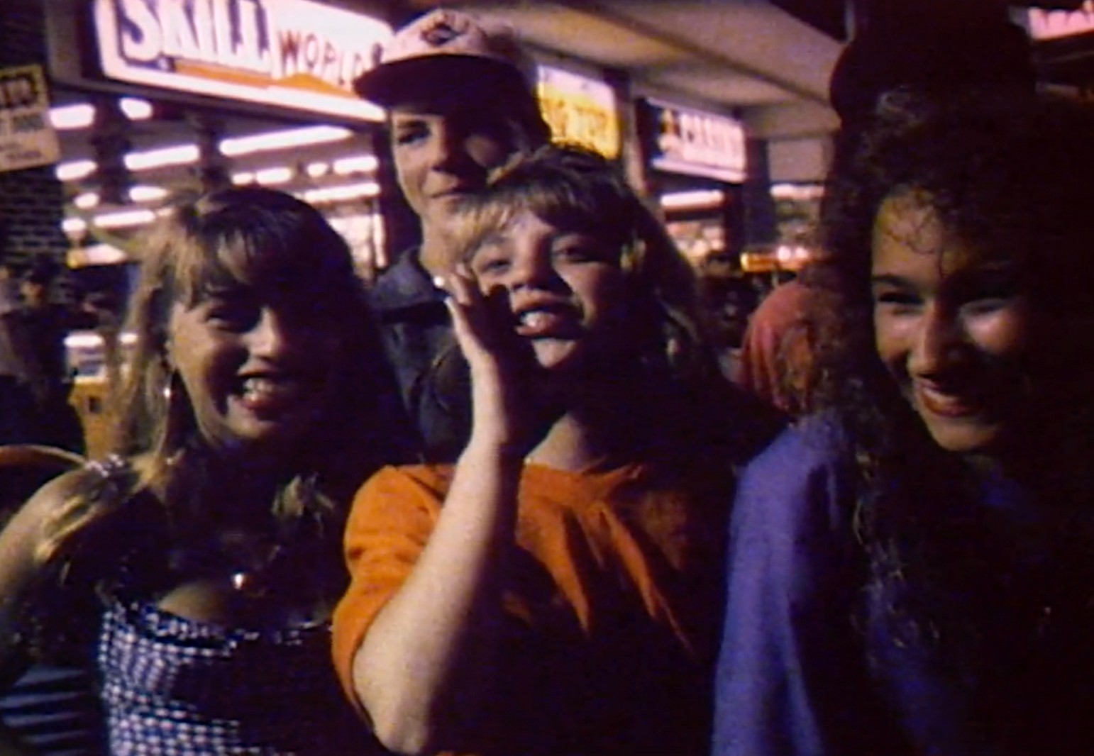 Tutti i 24 film presentati alla rassegna ‘Lost in the 90s’, svoltasi alla Berlinale 2026 dal 12 al 22 febbraio.