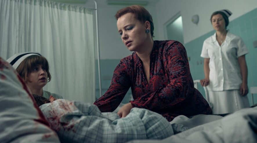 'Bambini di piombo', la serie Netflix che racconta una storia di denuncia e coraggio nella Polonia degli anni ’70, tra inquinamento e potere