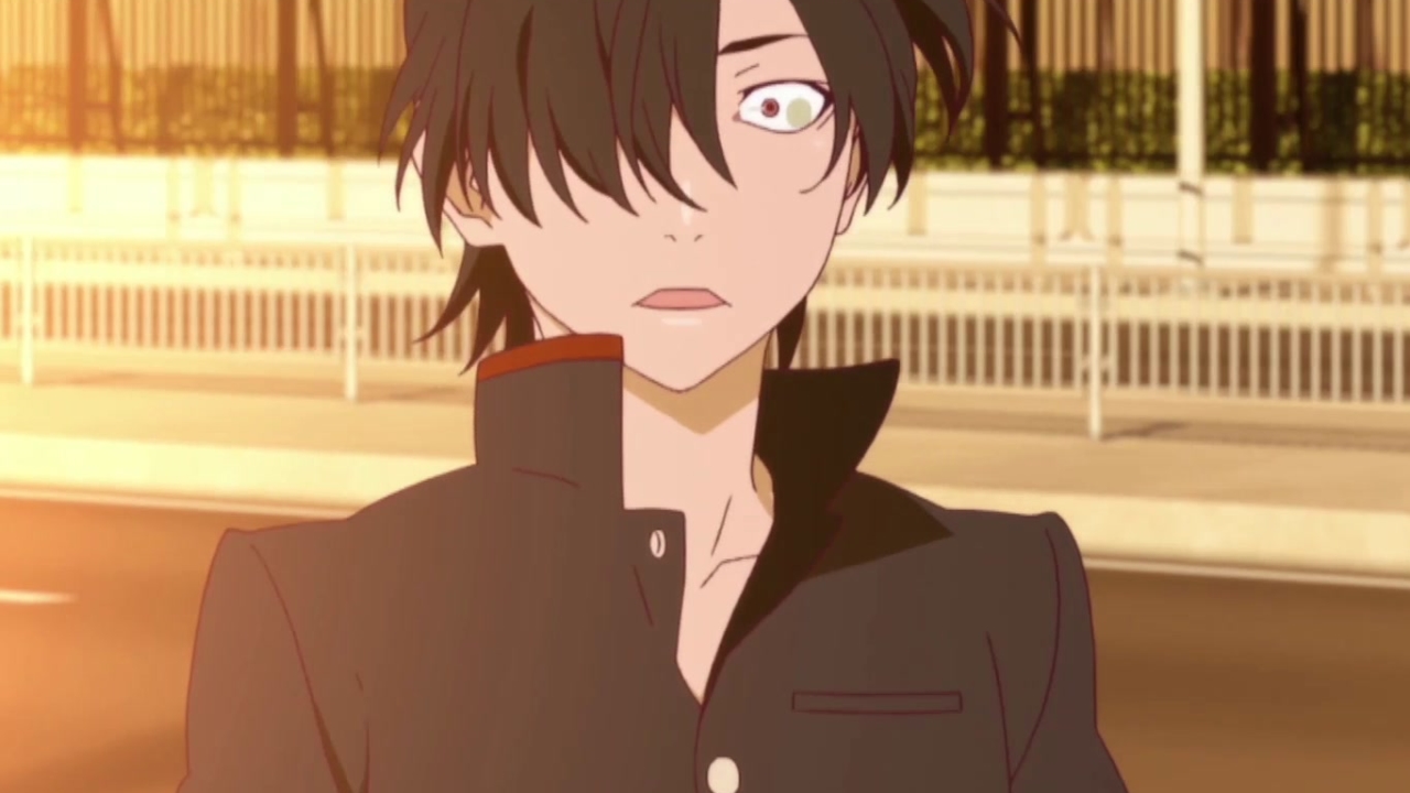 In 'Kizumonogatari part 1: Tekketsu' la quotidianità di Araragi Koyomi viene bruscamente interrotta da un incontro inaspettato