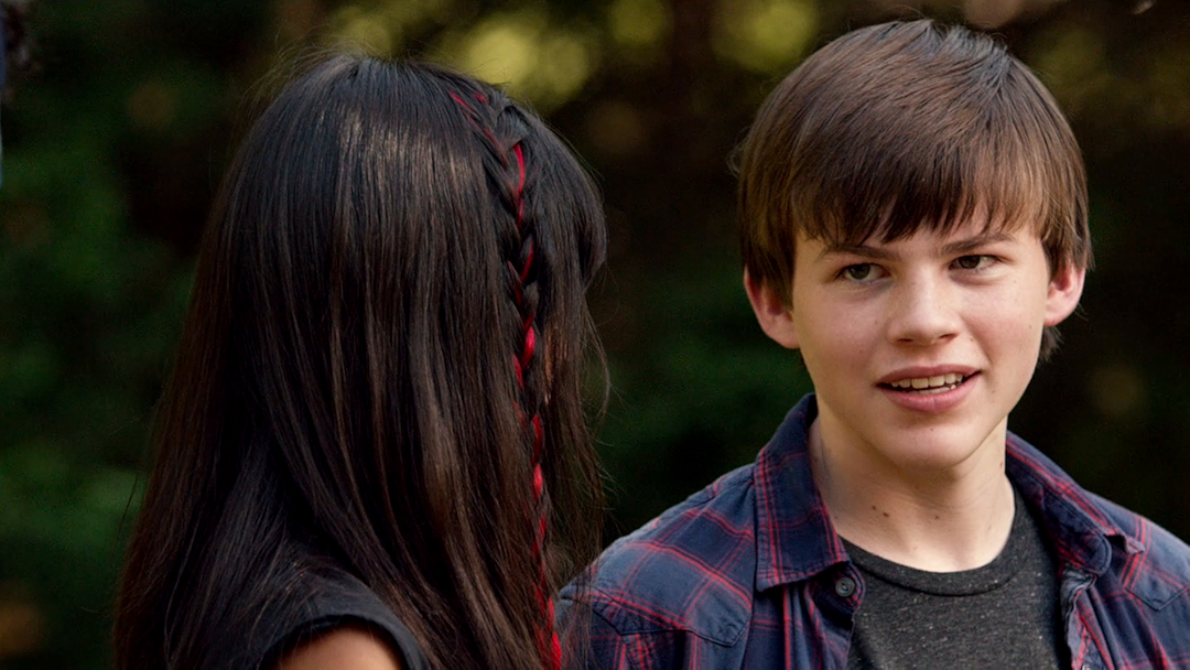 Torna su Netflix la commovente storia di 'Max', un eroe a quattro zampe sopravvissuto alla guerra, che ritrova la fiducia con un nuovo amico