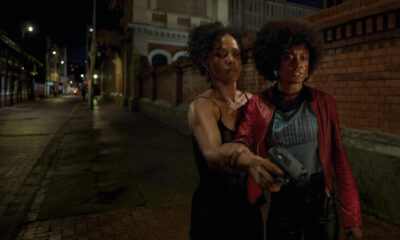 Cristina (Naruna Costa) e Elisa (Camilla Damião) in una scena di Brotherhood - Stato di paura © Netflix