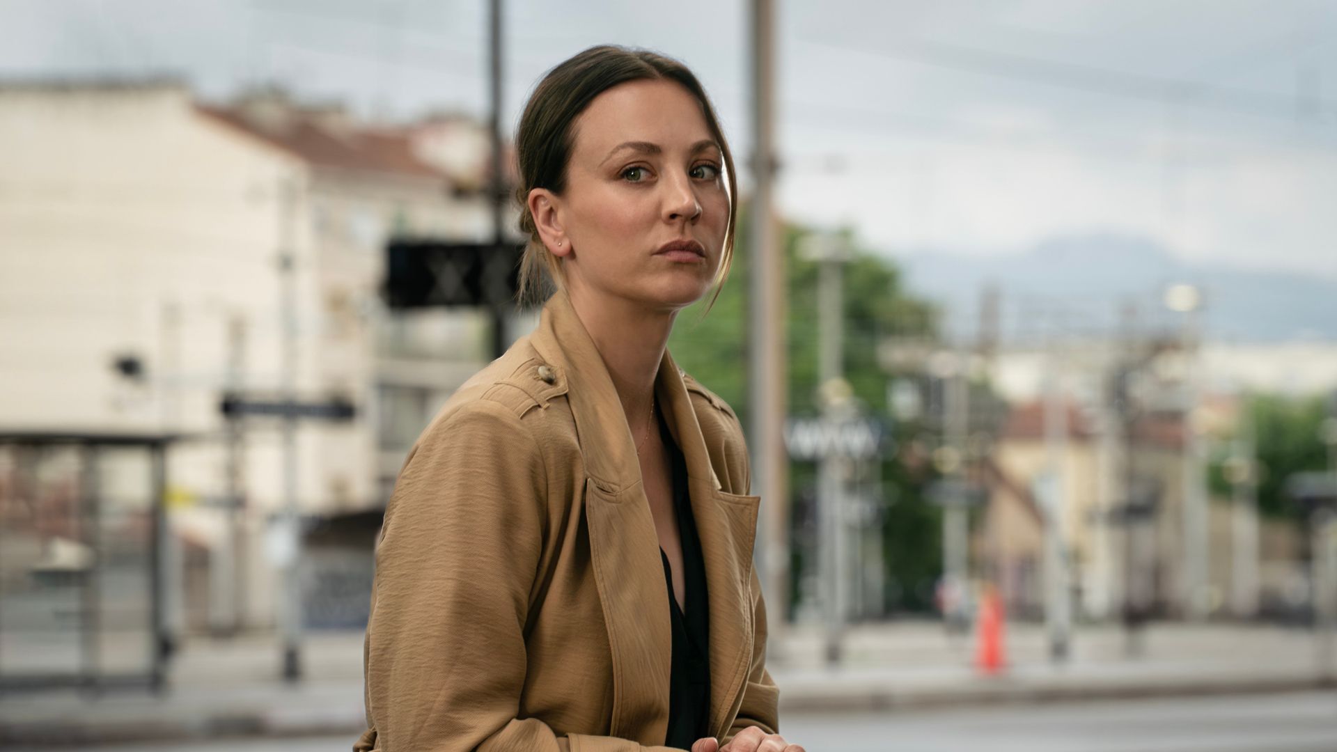 vanished-kaley-cuoco