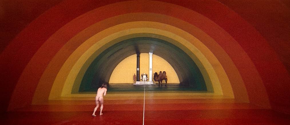 Un'analisi del capolavoro visionario di Alejandro Jodorowsky, tra simbolismi alchemici, tarocchi e ricerca spirituale.