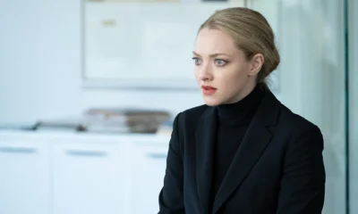 Amanda Seyfried interpreta Elizabeth Holmes nella serie Hulu The Dropout
