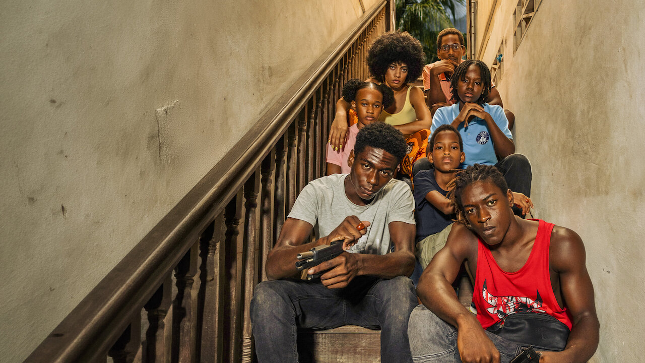 'Bandi': una famiglia, un vuoto enorme e tutto quello che succede dopo. 8 episodi intensi tra scelte difficili, legami e sopravvivenza