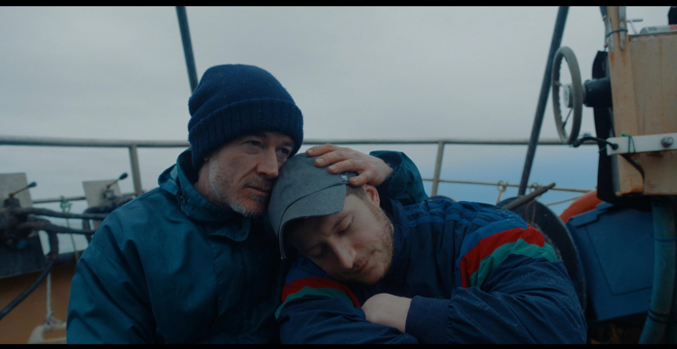 'On The Sea': il coming out del 50enne Jack tra crisi economica, l'incontro con un giovane marinaio e il dissesto della dimensione famigliare