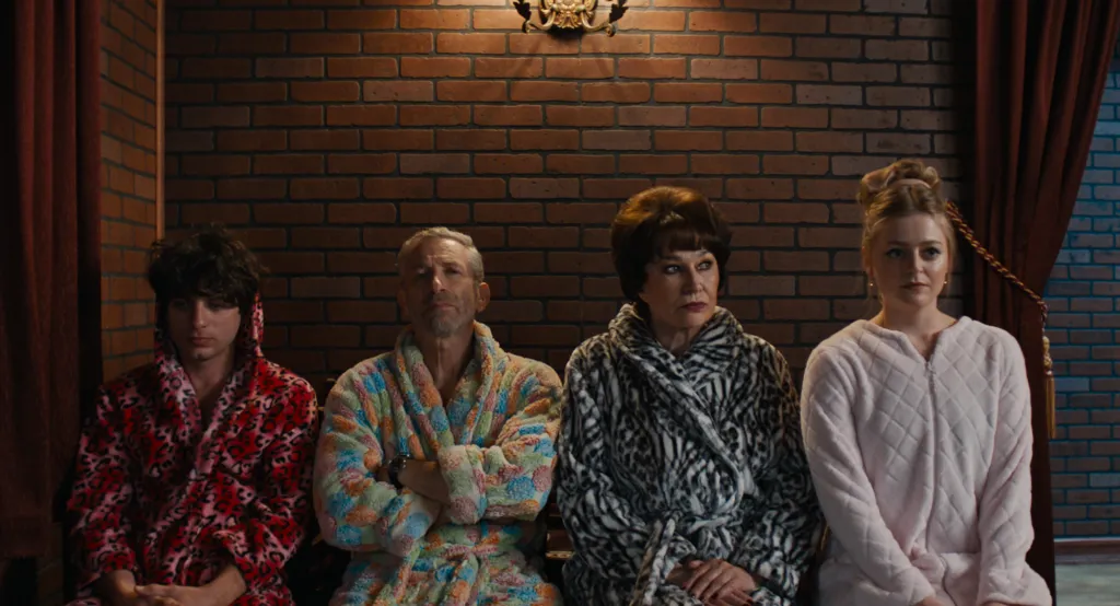 Diretto da Nastasya Popov e distribuito da Utopia, arriva al Riviera Film Festival 'Idiotka', film debutto della regista russa