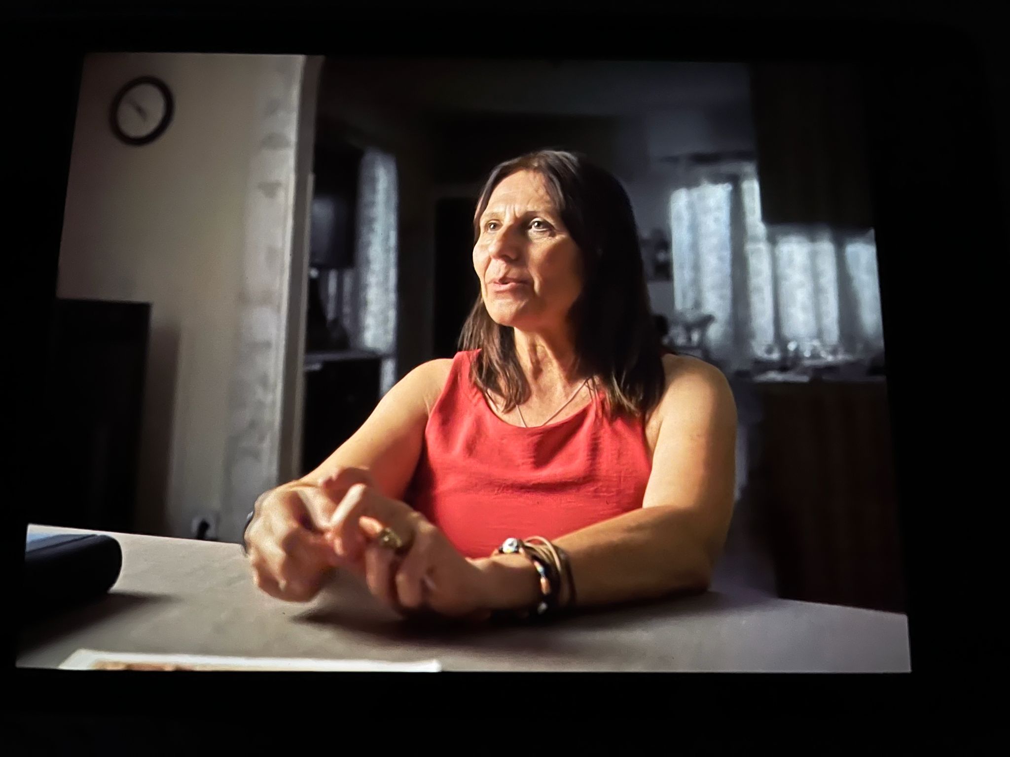 'Lo spazio vuoto', un viaggio tra memoria, assenza e identità. Una dolorosa ricerca personale in un documentario intenso e umano