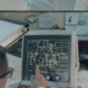 ‘From the Sewers’, il cortometraggio di Nicola Eddy che riflette su memoria, identità e intelligenza artificiale