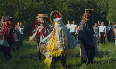 Visi putni skaisti dzied